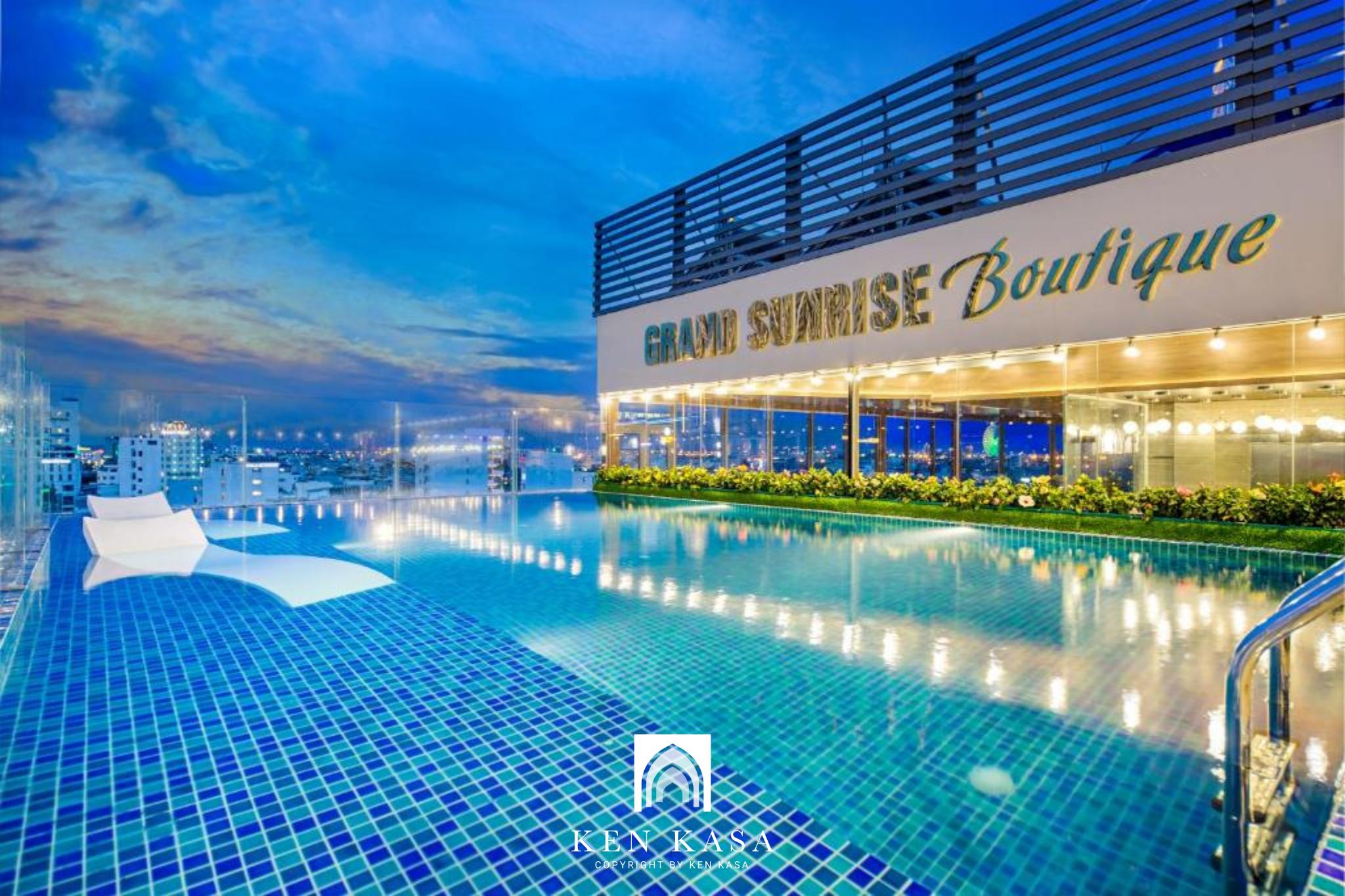 bể bơi Grand Sunrise Boutique Hotel